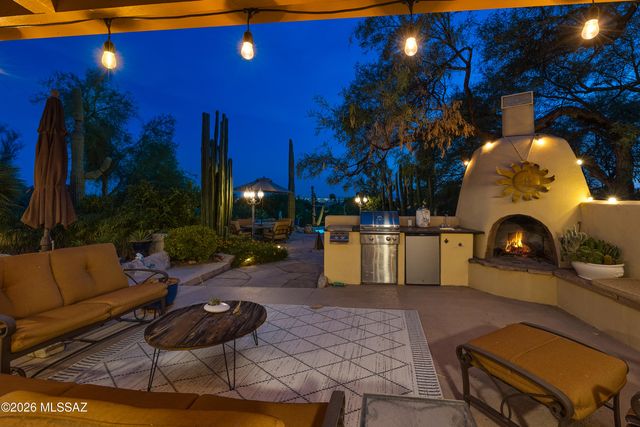5226 E Mission Hill Drive, Tucson, AZ 85718