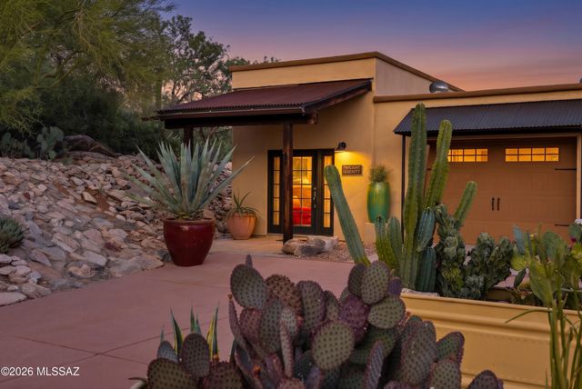 5226 E Mission Hill Drive, Tucson, AZ 85718