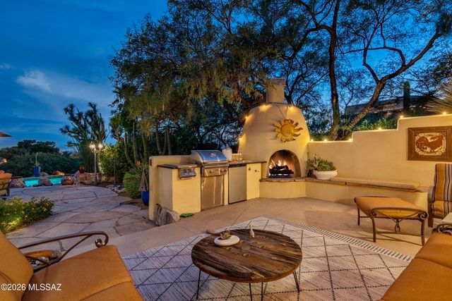 5226 E Mission Hill Drive, Tucson, AZ 85718