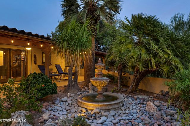 5226 E Mission Hill Drive, Tucson, AZ 85718