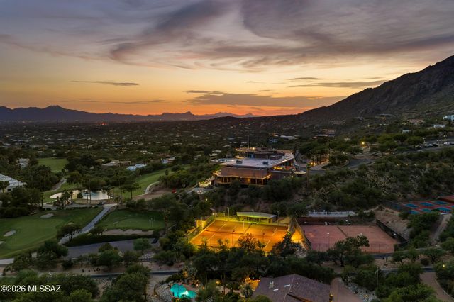 5226 E Mission Hill Drive, Tucson, AZ 85718