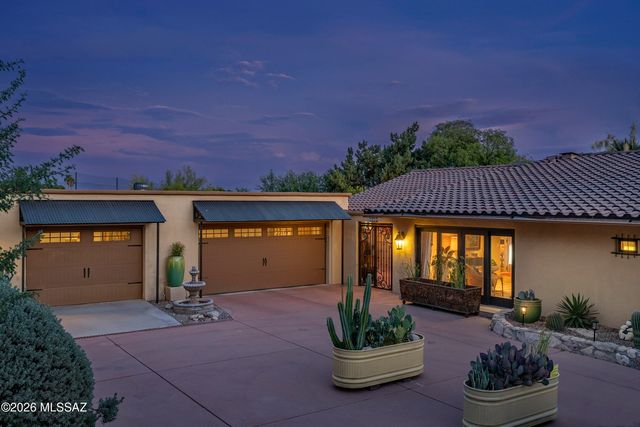 5226 E Mission Hill Drive, Tucson, AZ 85718