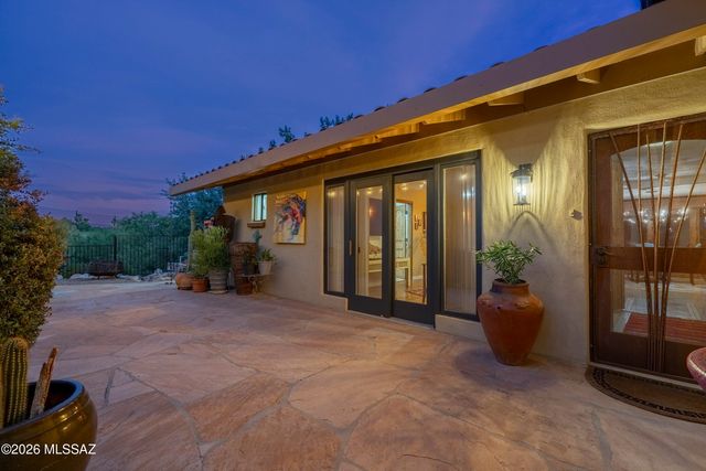 5226 E Mission Hill Drive, Tucson, AZ 85718