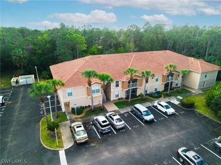 8290 Ibis Club LN 913, Naples, FL 34104