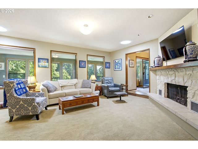 1511 WOODLAND Ter, Lake Oswego, OR 97034