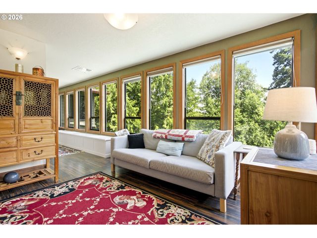1511 WOODLAND Ter, Lake Oswego, OR 97034