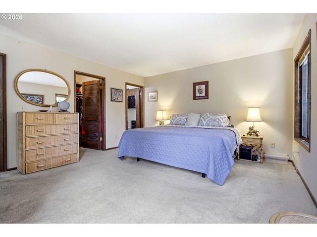 1511 WOODLAND Ter, Lake Oswego, OR 97034