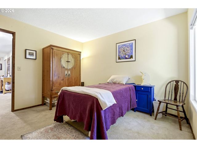 1511 WOODLAND Ter, Lake Oswego, OR 97034