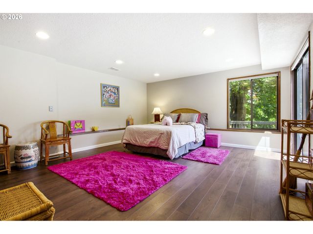 1511 WOODLAND Ter, Lake Oswego, OR 97034
