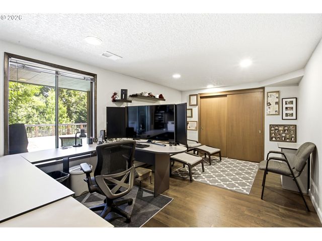 1511 WOODLAND Ter, Lake Oswego, OR 97034