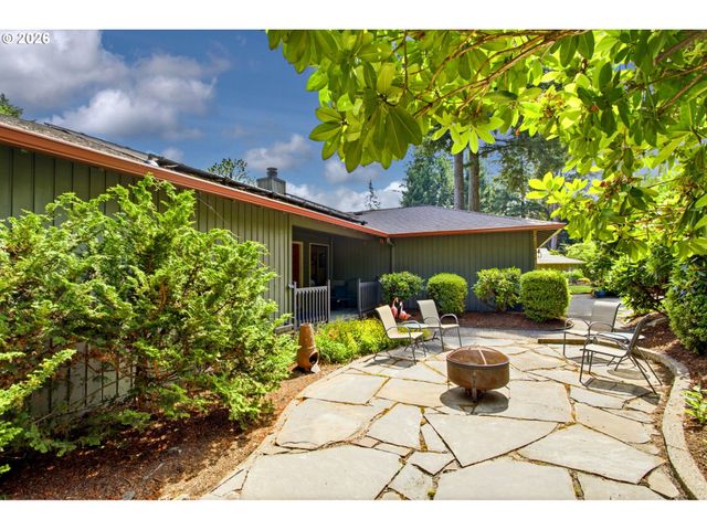 1511 WOODLAND Ter, Lake Oswego, OR 97034
