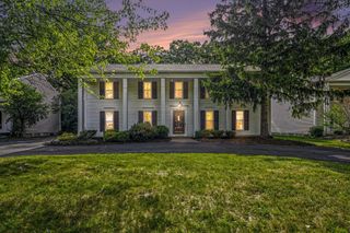 5535 S Piccadilly Circle, West Bloomfield Twp, MI 48322