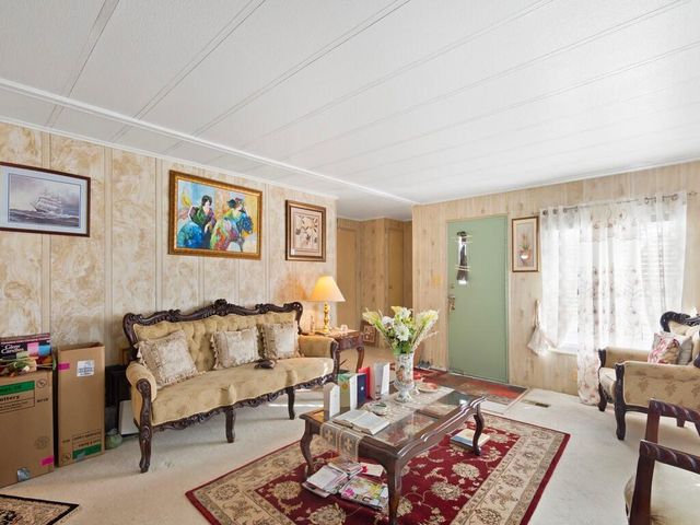 8 Novedades, Port St. Lucie, Port St Lucie, FL 34952