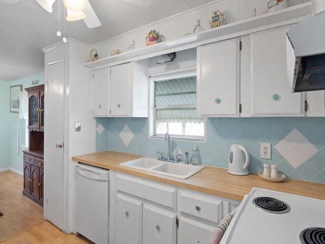 8 Novedades, Port St. Lucie, Port St Lucie, FL 34952