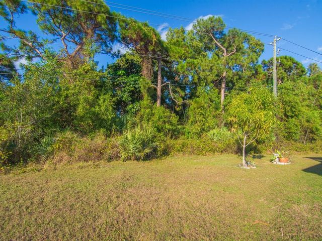 8 Novedades, Port St. Lucie, Port St Lucie, FL 34952