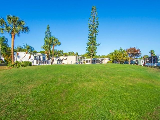 8 Novedades, Port St. Lucie, Port St Lucie, FL 34952