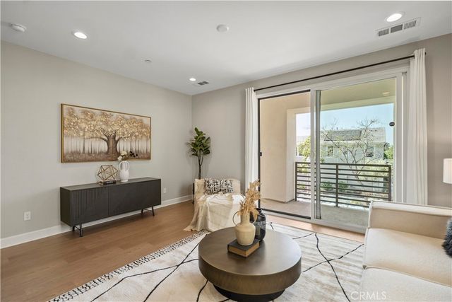 370 Sawbuck, Irvine, CA 92618