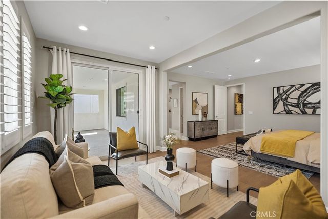 370 Sawbuck, Irvine, CA 92618