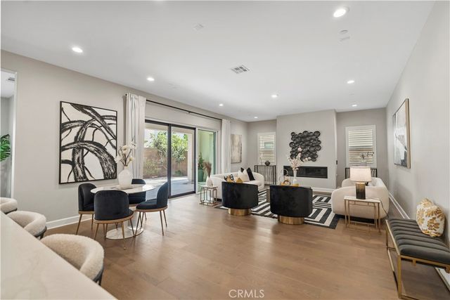 370 Sawbuck, Irvine, CA 92618