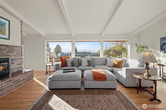 9224 190th Street SW, Edmonds, WA 98020