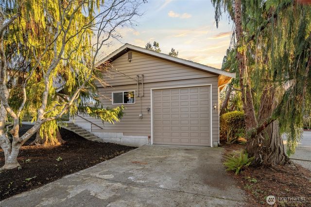 9224 190th Street SW, Edmonds, WA 98020