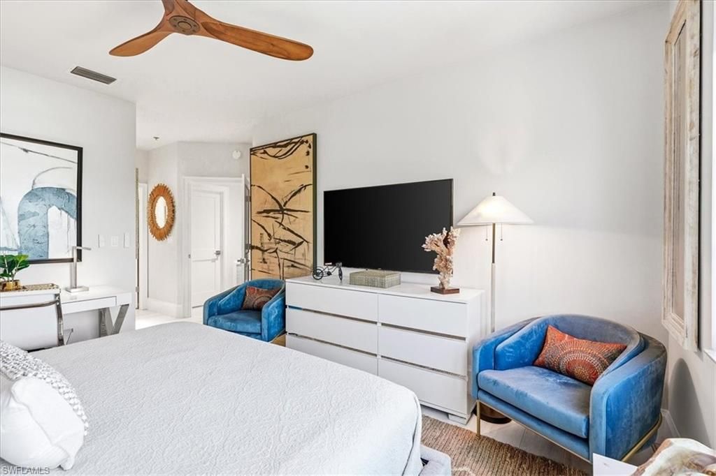 365 5th AVE S 307, NAPLES, FL 34102 — photo 2