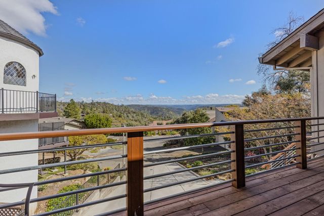 413 Orchard Ct, Auburn, CA 95603