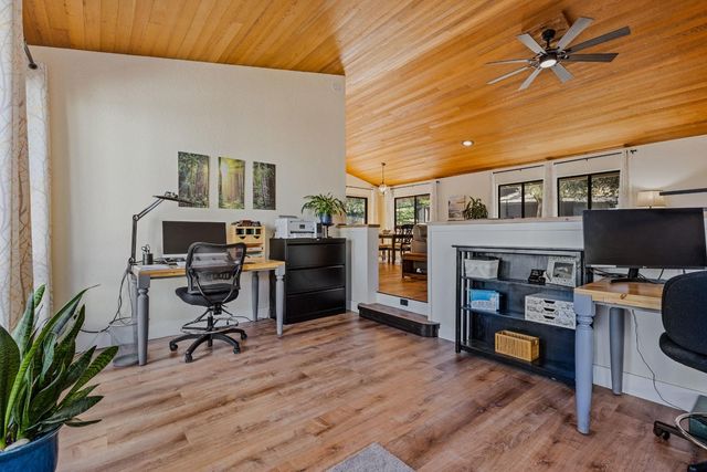 413 Orchard Ct, Auburn, CA 95603