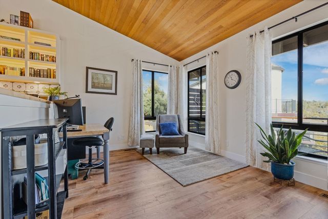 413 Orchard Ct, Auburn, CA 95603