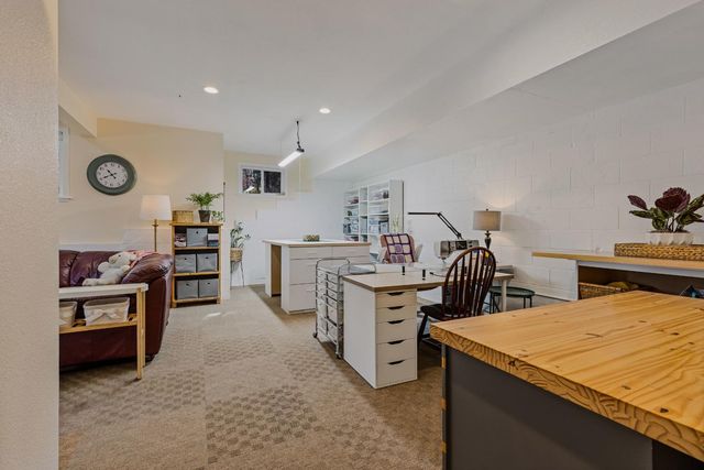 413 Orchard Ct, Auburn, CA 95603