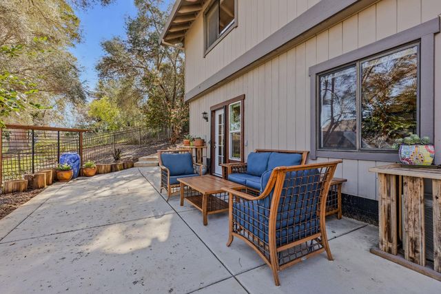 413 Orchard Ct, Auburn, CA 95603