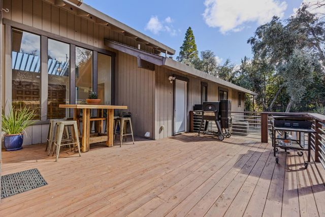 413 Orchard Ct, Auburn, CA 95603