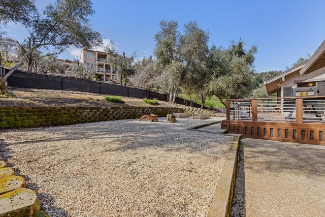 413 Orchard Ct, Auburn, CA 95603