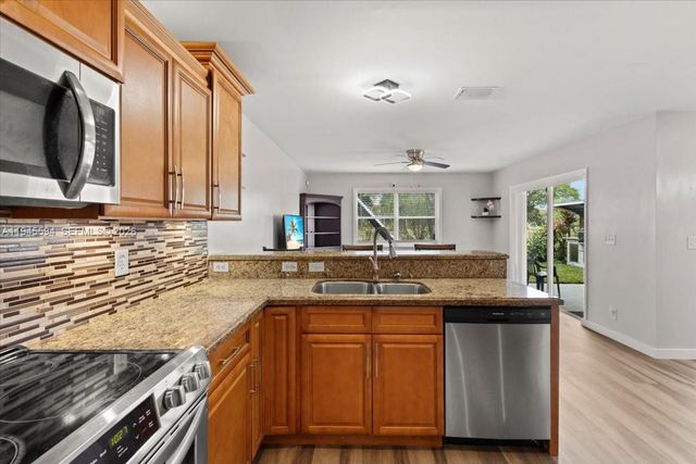 3869 Sienna Greens Ter, Lauderhill, FL 33319