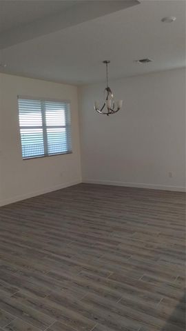 9841 SW Isabelline Drive, Port St. Lucie, FL 34987