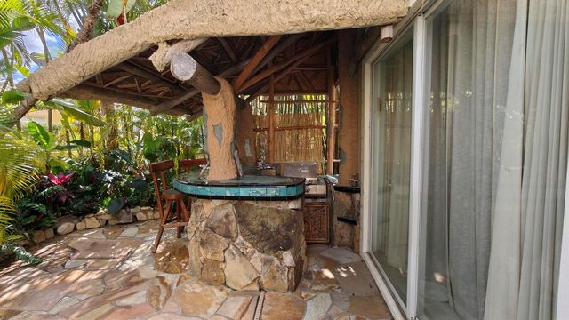5880 NW 121 Avenue, Coral Springs, FL 33076