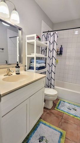 2004 Bayhouse Dr 2004, Rockport, TX 78382