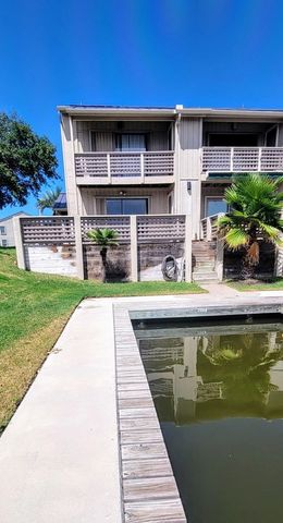 2004 Bayhouse Dr 2004, Rockport, TX 78382