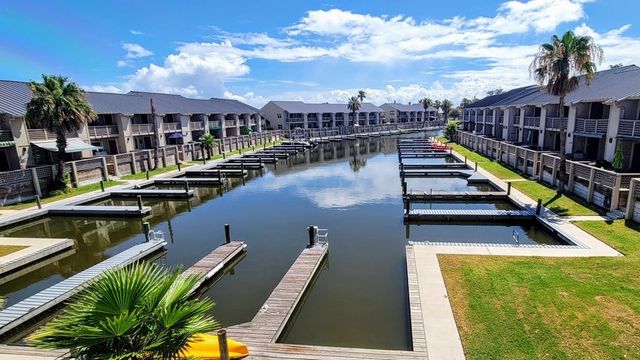 2004 Bayhouse Dr 2004, Rockport, TX 78382