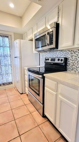 2004 Bayhouse Dr 2004, Rockport, TX 78382