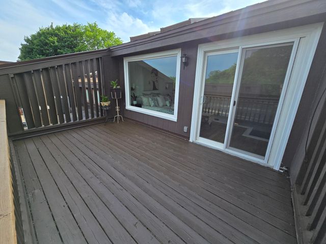 350 Oakwood Drive 9, New Brighton, MN 55112