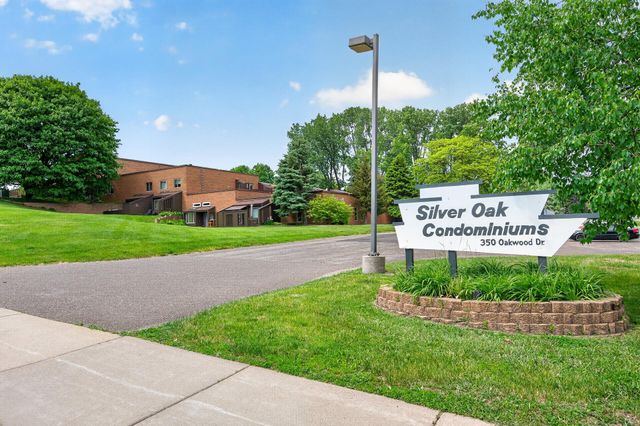 350 Oakwood Drive 9, New Brighton, MN 55112