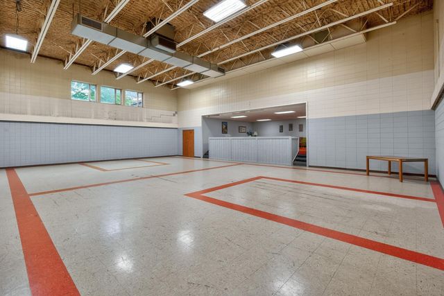 350 Oakwood Drive 9, New Brighton, MN 55112