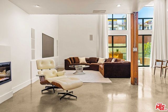 4115 Glencoe Avenue 107, Marina Del Rey, CA 90292