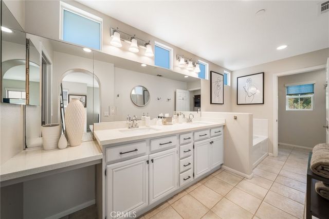 66 Amy Way, Ladera Ranch, CA 92694