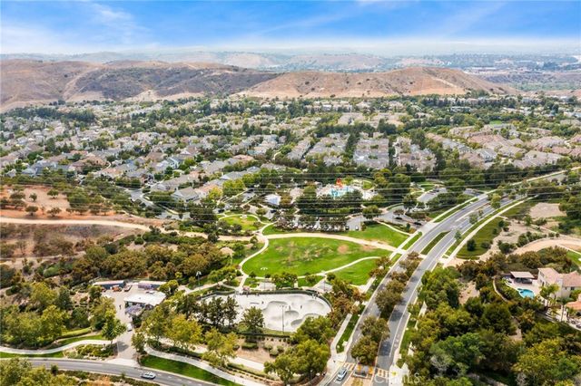 66 Amy Way, Ladera Ranch, CA 92694