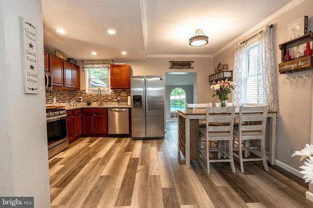 220 PINEWOOD RD, Baltimore, MD 21222