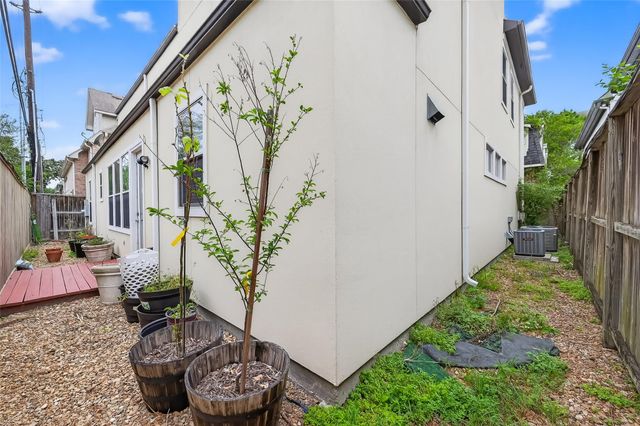 5319 Fayette Street, Houston, TX 77056