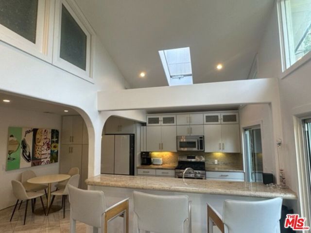 425 Sunridge Street, Playa Del Rey (los Angeles), CA 90293