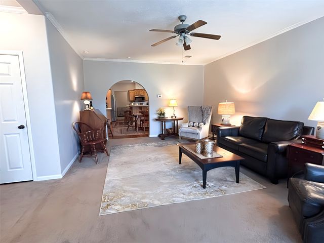 1402 An County Road 2110, Elkhart, TX 75839